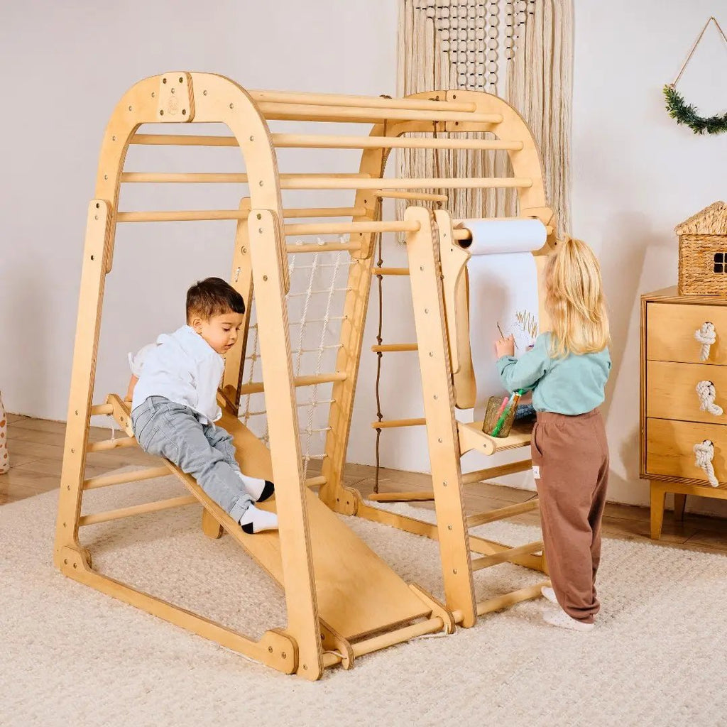 8in1 Indoor Spielplatz: Klettergerüst mit Kletternetz, Rutsche, Gymnastikringe, Hängende Leiter, Disc-Schaukel, Maltafel und Kinderstuhl – Beige-0